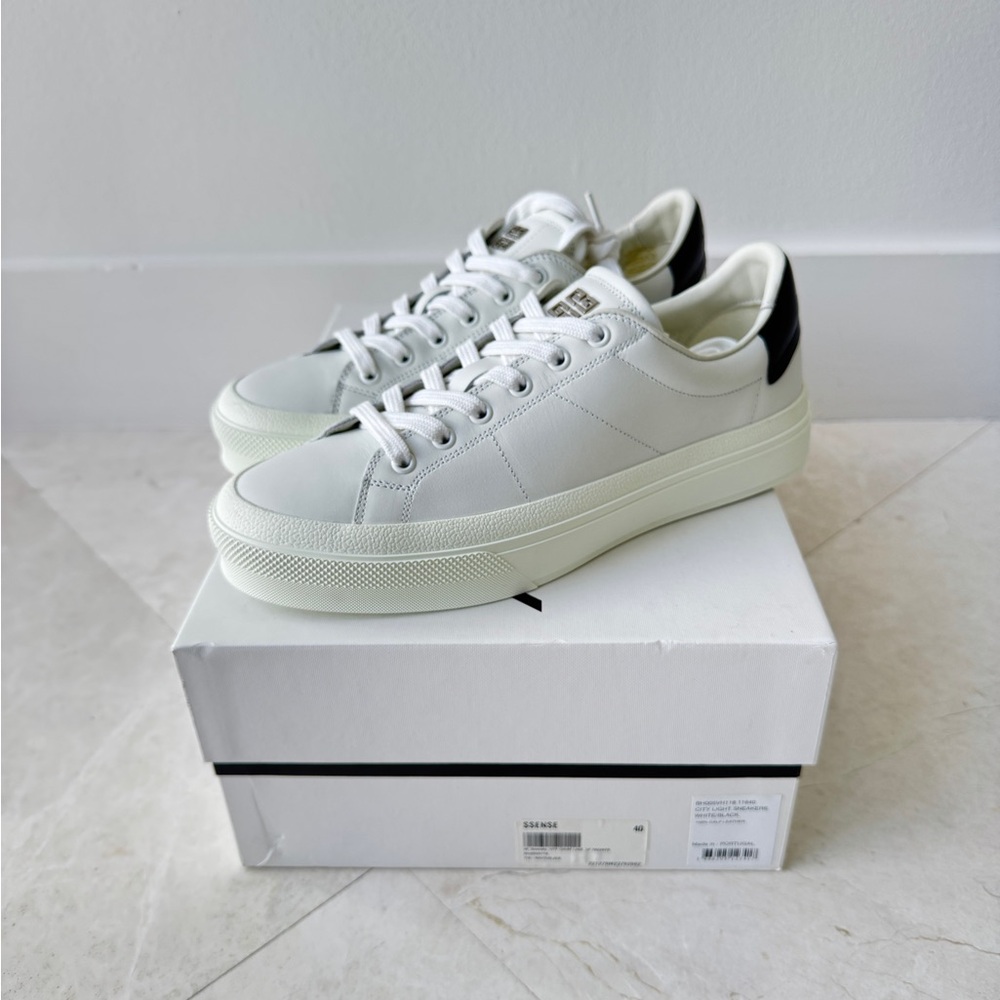 Givenchy Men’s White City Sport Sneakers - Low-Top Sneakers - brand new